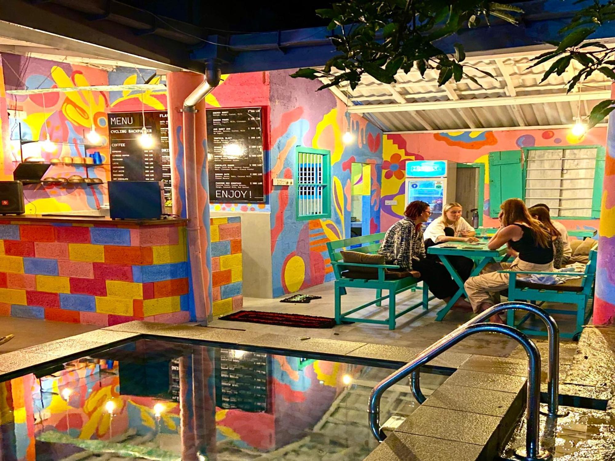 Cycling Backpacker Hostel & Cafe Unawatuna Εξωτερικό φωτογραφία
